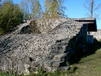 02-Bergfried